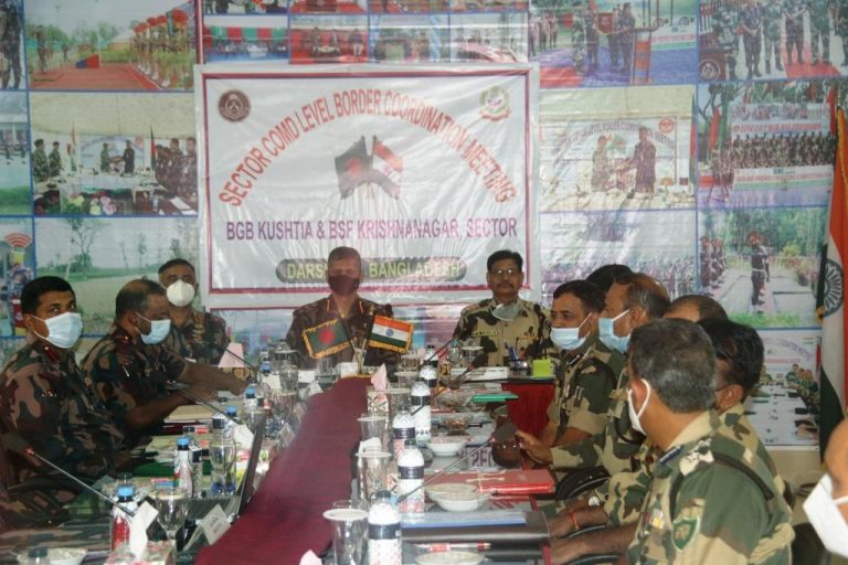 দর্শনায় বিজিবি-বিএসএফ’র সেক্টর কমান্ডার পর্যায়ে সন্মেলন অনুষ্ঠিত