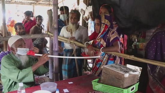 ঝিনাইদহে সব রোগের চিকিৎসা দিচ্ছে ভন্ড কবিরাজ!