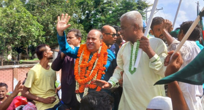 মুক্তি পেলেন নওগাঁর মেয়র