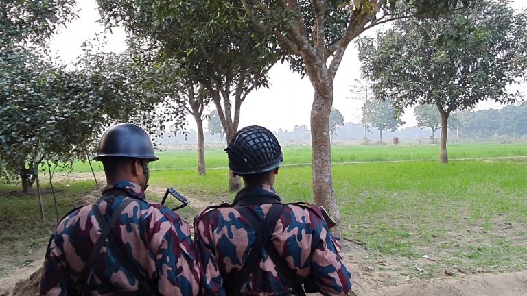 ৩ দফা বৈঠকের পরও বিএসএফের কর্মকান্ডে আশস্ত নয় সীমান্তবাসী